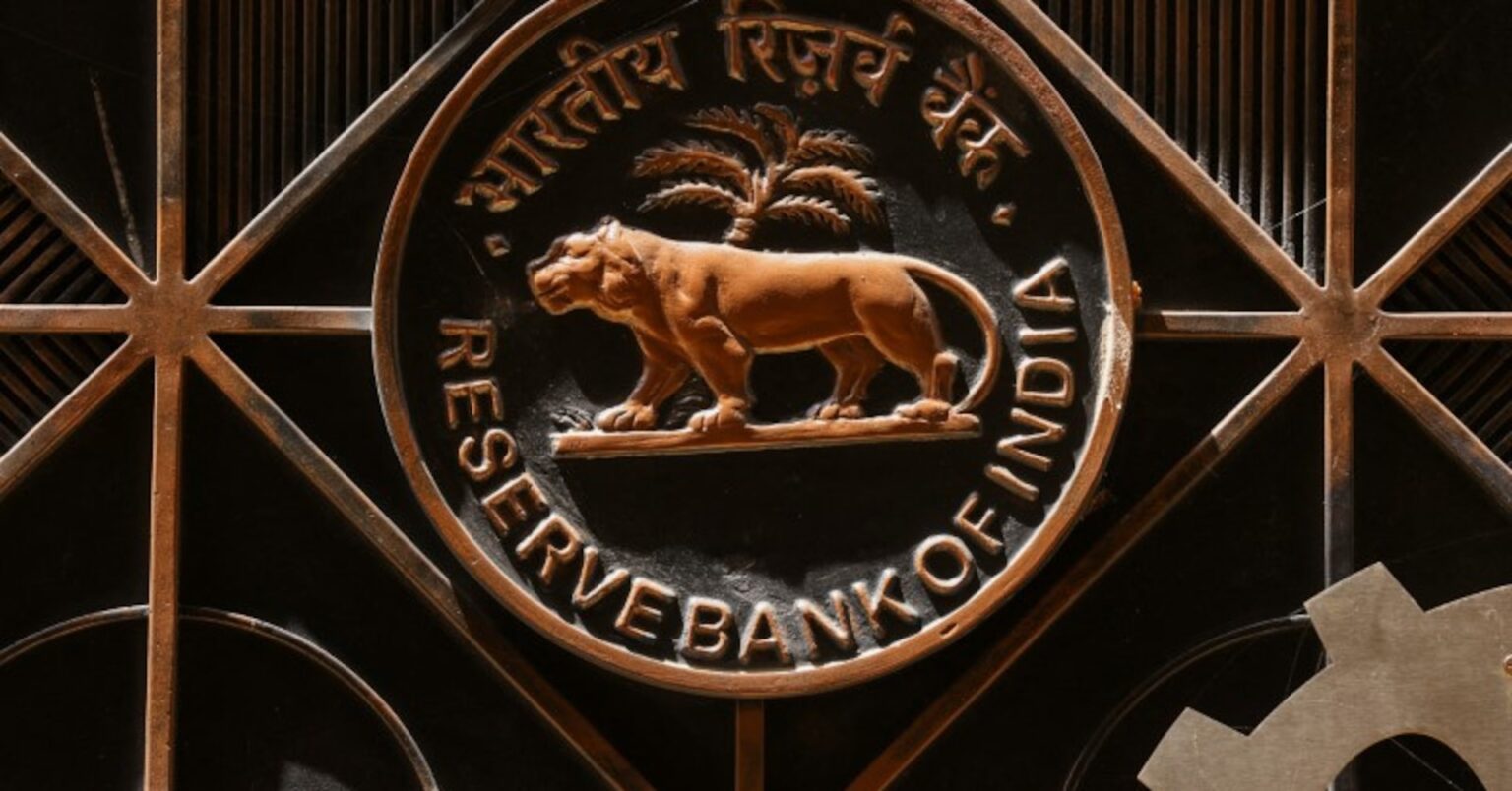 インド、国営銀行の外資出資上限を49％に引き上げへ＝関係筋 | ロイター