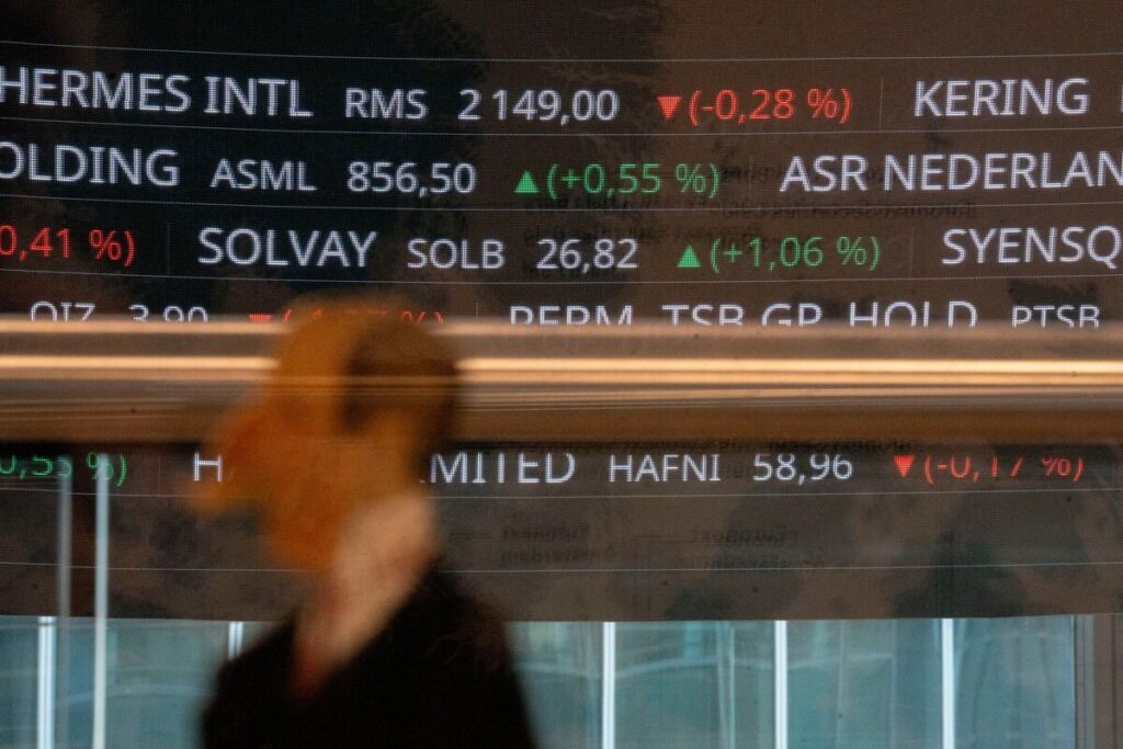 【欧州市況】株は小幅上昇、中銀発表や米中協議に注目－独債も小幅高 - Bloomberg