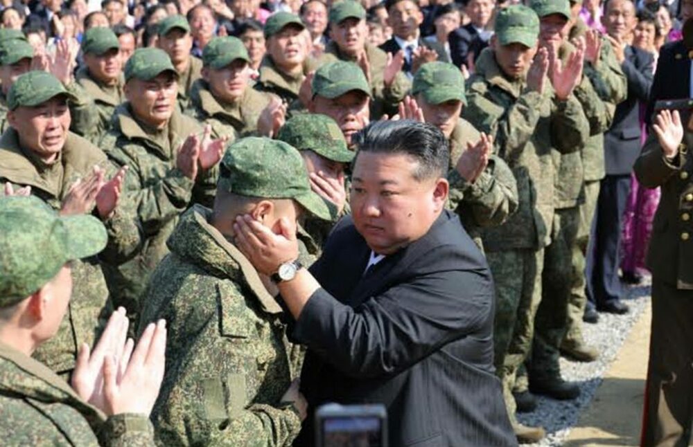 北朝鮮、ロシア派兵を「英雄化」…戦闘偉勲記念館で「血盟」演出、政権の求心力強化狙う　写真枚　国際ニュース：AFPBB News