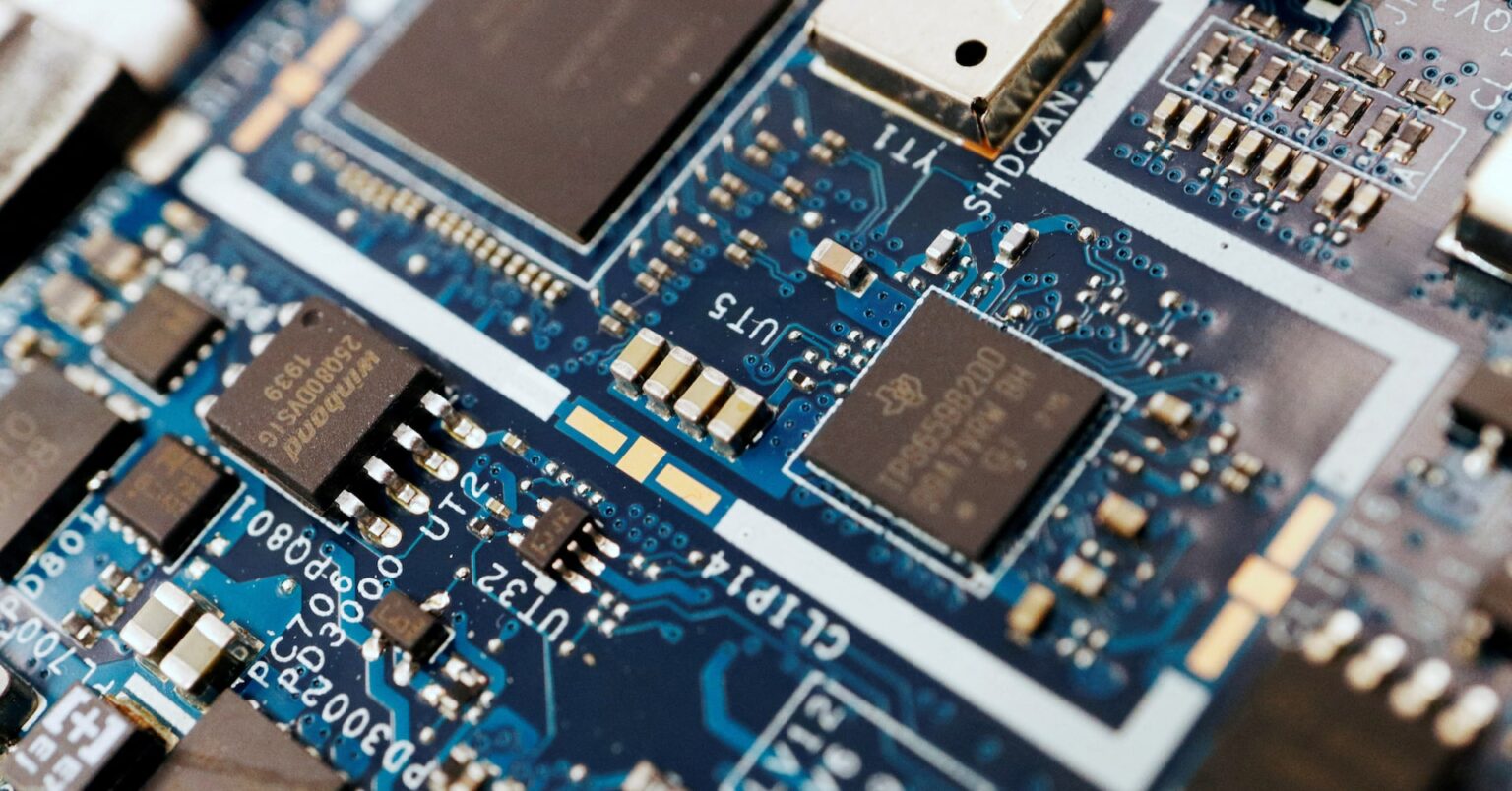 ブラジルで自動車生産が一部停止も、半導体供給危機が続けば=政府高官 | ロイター ブラジルで自動車生産が一部停止も、半導体供給危機が続けば=政府高官 | ロイター