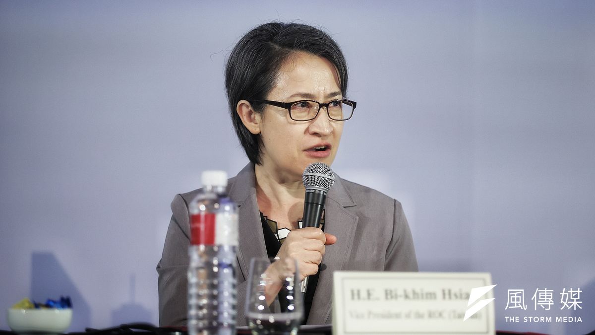 副総統の蕭美琴氏が28日に「2025フォルモサクラブ台北年会国際記者会」に出席。（柯承惠撮影）