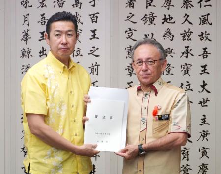 沖縄担当相「発展に全力」 玉城知事と会談、初訪問で | 全国のニュース | 福井新聞ONLINE
