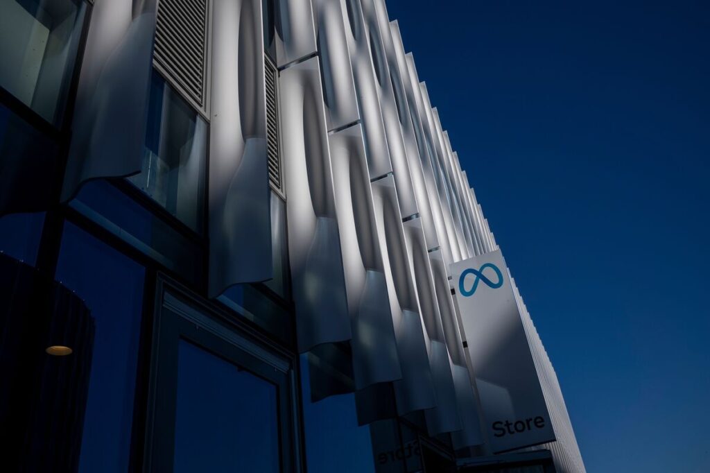 メタが経費大幅増加を予想、一時的な税務費用も計上-株価下落 – Bloomberg メタが経費大幅増加を予想、一時的な税務費用も計上-株価下落 - Bloomberg