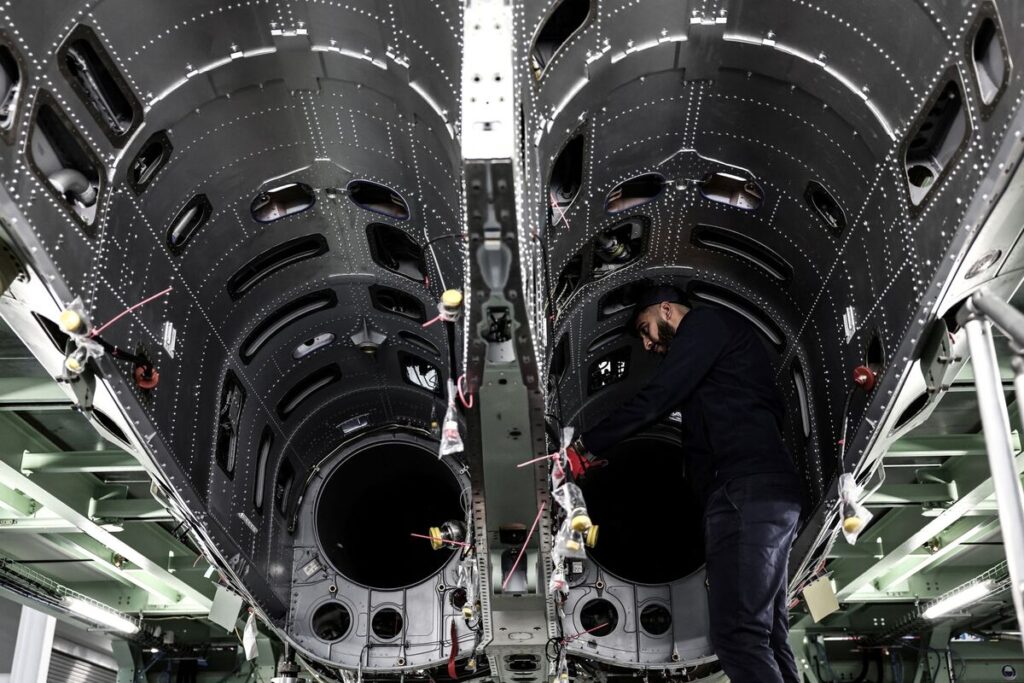 ユーロ圏GDP、7－9月は市場予想上回る拡大－フランスが好調 - Bloomberg