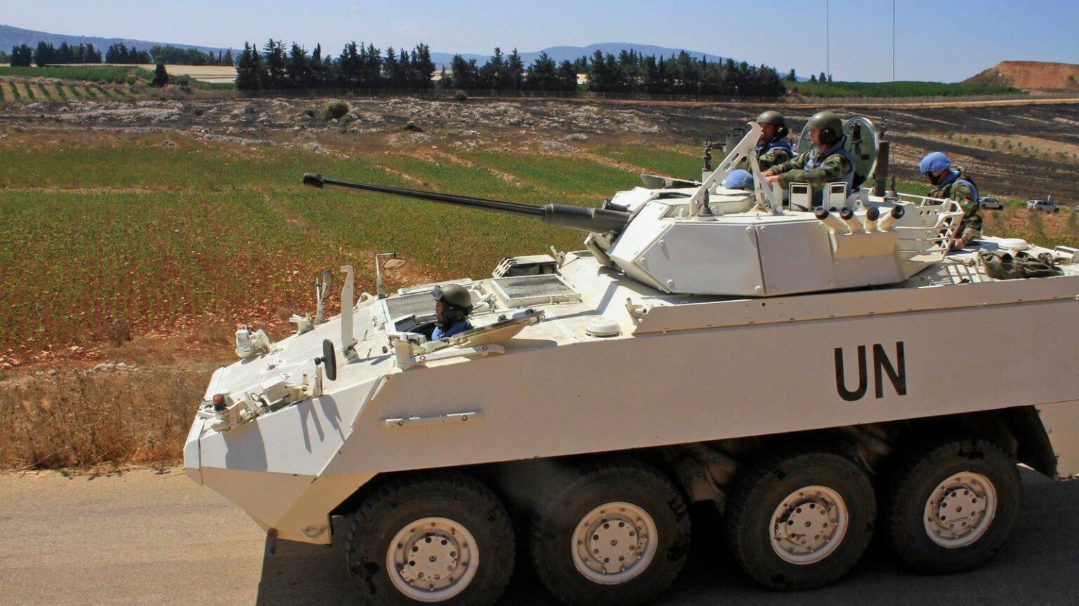 IDFが近くに手rena弾を落とした後、アイルランドのユニフィル軍は安全です