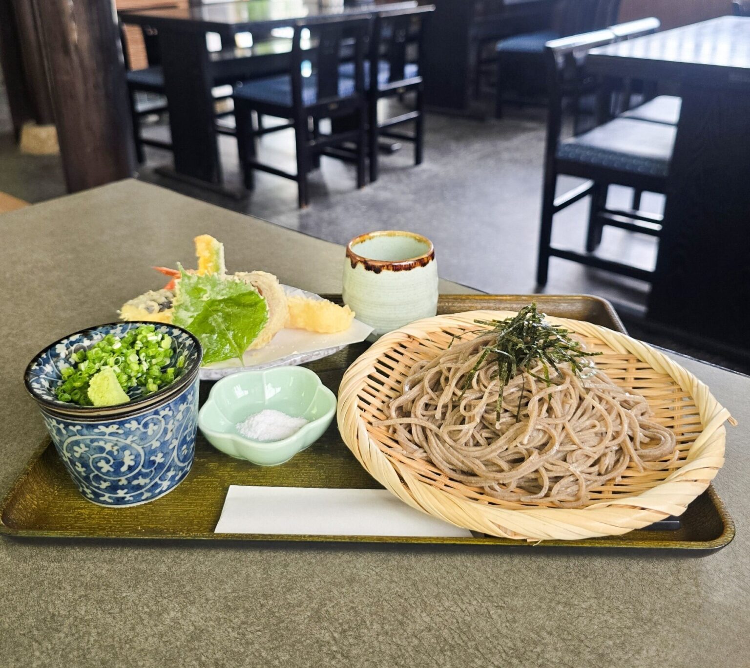 「手打ち みかも」移転オープン!揚げたて天ぷらと手打ちそばを堪能 | 鳥取マガジン 「手打ち みかも」移転オープン!揚げたて天ぷらと手打ちそばを堪能 | 鳥取マガジン