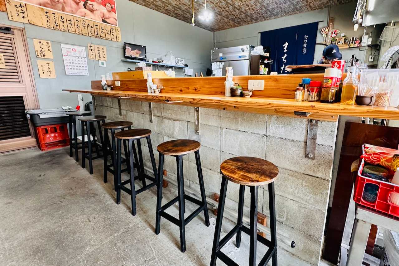 海がすぐそば！沖縄そば屋「町小（まちぐゎぁ）」は沖縄南部の隠れたグルメスポット（糸満市）