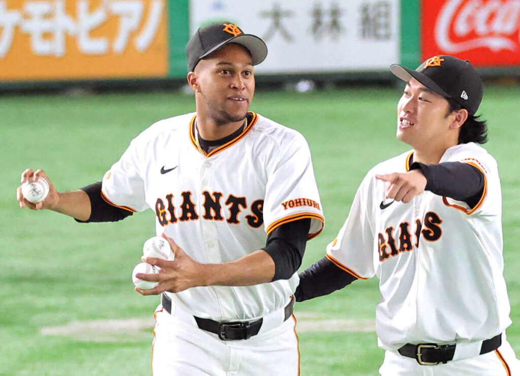 【巨人】ライデル・マルティネス、セーブ王分け合った中日・松山晋也へ「彼が取ってくれたこともうれしい」（スポーツ報知） - Yahoo!ニュース