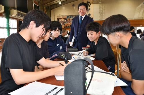 【一部修正】中学生が福島復興や災害時の行動で意見交わす／青森県弘前で復興庁出前授業（陸奥新報） - Yahoo!ニュース - Yahoo!ニュース