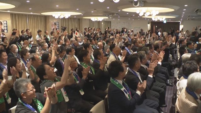 【速報】高市早苗氏が“女性初”自民党新総裁に…地元・奈良では支援者が“総立ち”で歓喜＆号外配布も 「感無量」「県民として誇らしい」（読売テレビ） - Yahoo!ニュース - Yahoo!ニュース