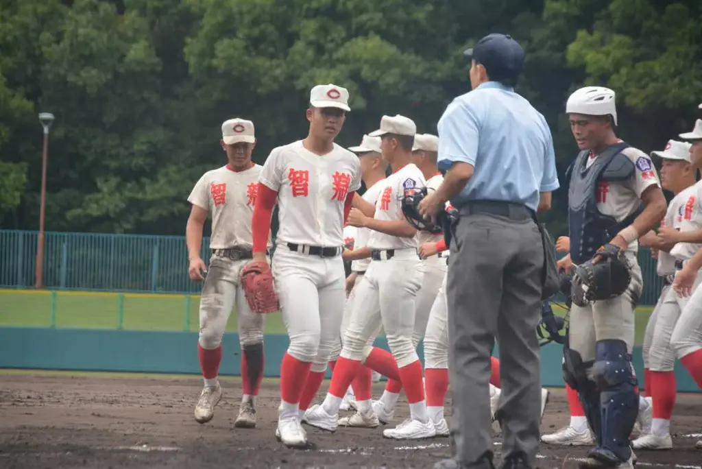 【高校野球】智弁学園が決勝進出で近畿大会出場決定　杉本真滉が2安打完封　5回に1イニング4Kの珍記録 - スポニチ Sponichi Annex 野球