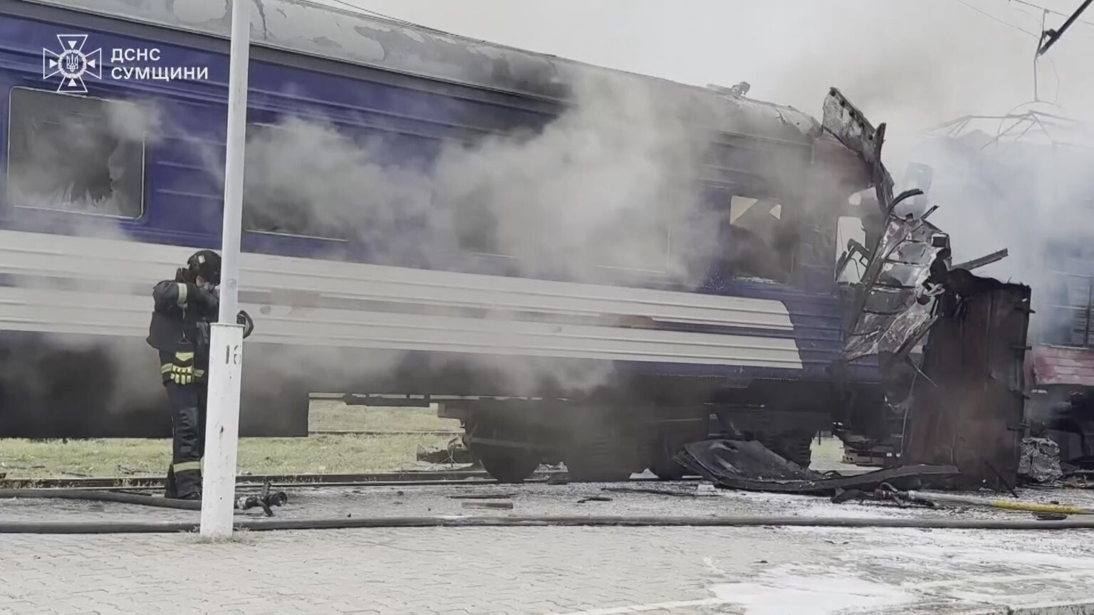 ウクライナ　ロシア軍による鉄道駅攻撃で1人死亡 数十人けが　電力供給施設やガス施設にも大規模攻撃（TBS NEWS DIG Powered by JNN）