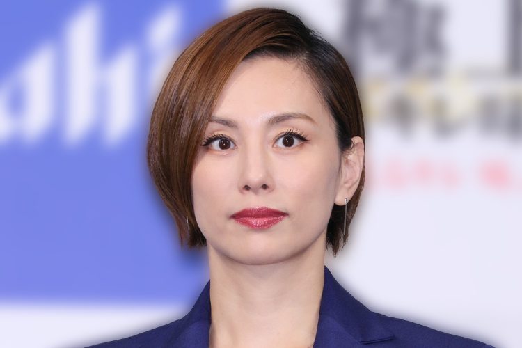 女優・米倉涼子に異変》体調不良でイベント“ドタキャン”が相次ぎ…8月からインスタの更新はストップ「お答えいたしかねます」回答（NEWSポストセブン - Yahoo!ニュース