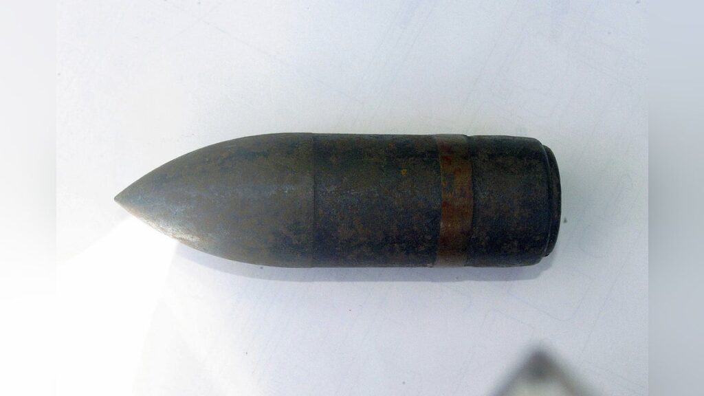 警察署に持ち込まれたのは旧日本軍の砲弾か…自衛隊の作業完了まで４時間、勾留中の容疑者らも避難 - 読売新聞オンライン
