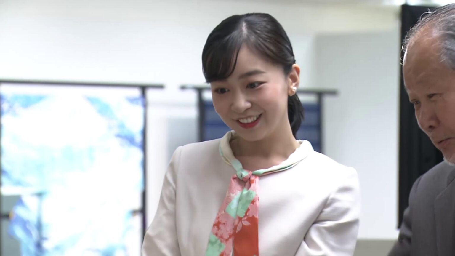佳子さま「日本伝統工芸展京都展」へ　「この角度からが好きです」工房では漆芸品を手に　総裁として訪問（TBS NEWS DIG Powered by JNN）