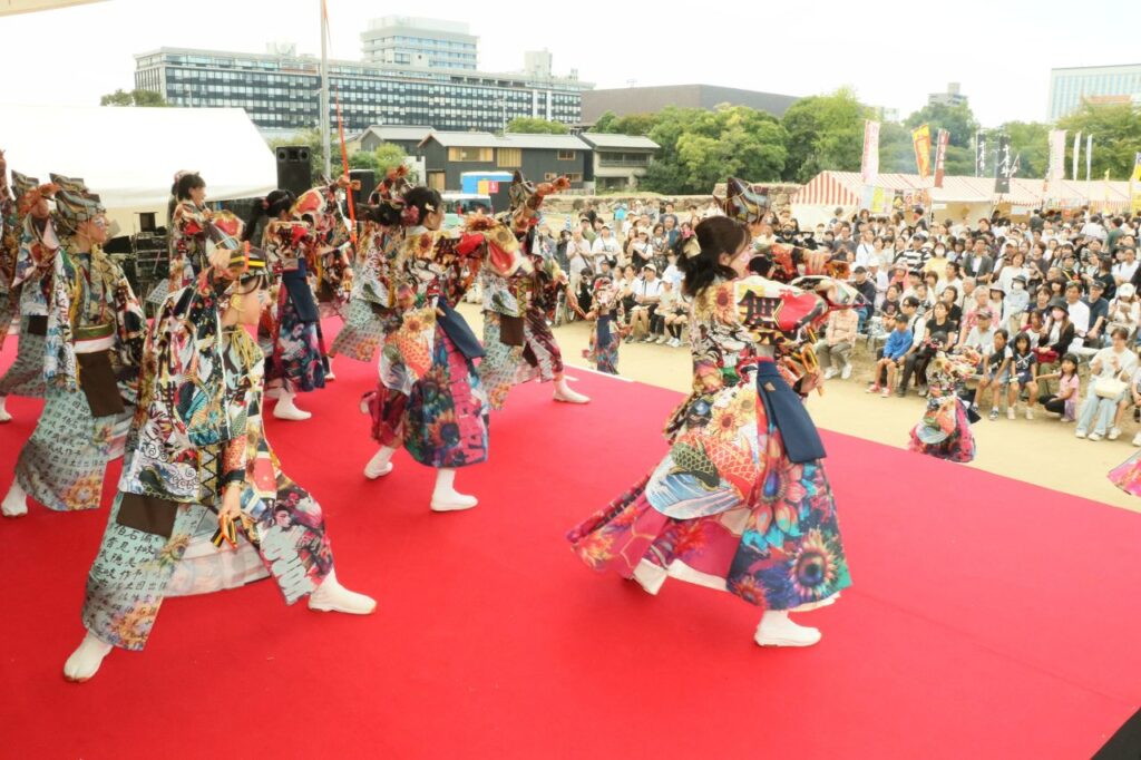 「秋のおかやま桃太郎まつり」「集え！岡山城」 最終日も芸能やグルメ堪能（山陽新聞デジタル） - Yahoo!ニュース - Yahoo!ニュース