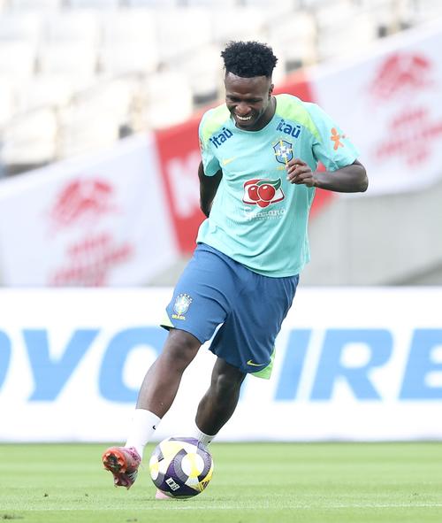 【ブラジル代表】日本代表戦メンバー発表 ビニシウスらスタメン – 日本代表 : 日刊スポーツ 13日、笑顔で前日練習に臨むブラジル代表ビニシウス