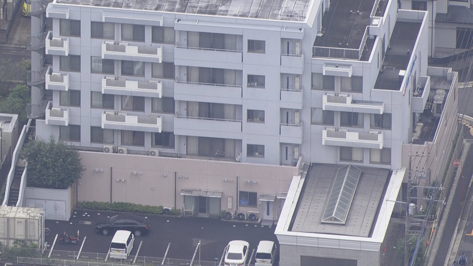 【速報】殺人の疑いで元施設職員の22歳男逮捕　埼玉・鶴ヶ島市の老人ホームで入所者の女性2人死亡　埼玉県警（TBS NEWS DIG Powered by JNN）