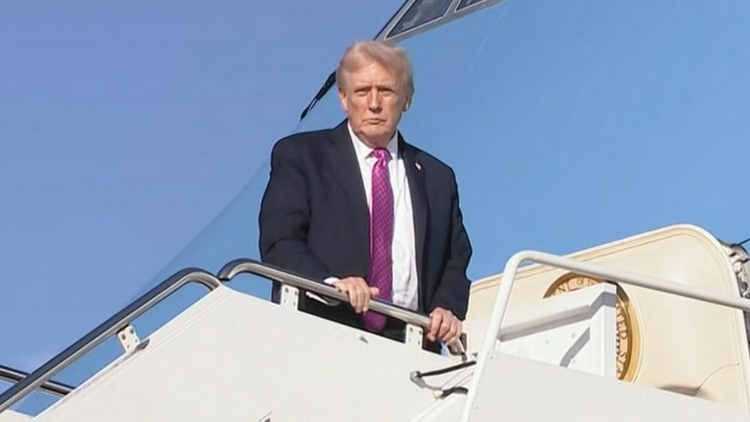 トランプ大統領「現在の位置で双方止まるべき」ロシアのウクライナ侵攻めぐり ゼレンスキー大統領との会談後にSNSに投稿（TBS NEWS DIG Powered by JNN）