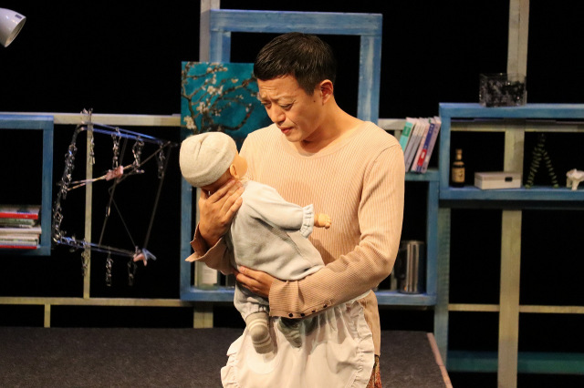 吉本新喜劇の座員が“ジェンダーを超えた”役柄を熱演　佐藤太一郎が新作舞台をプロデュース | ORICON NEWS | 国内海外のニュース