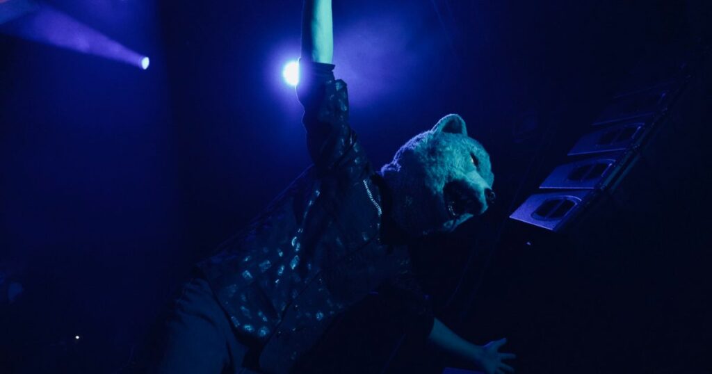 【ライブレポート】MAN WITH A MISSION、初上陸のオーストリア・ウィーンでヨーロッパツアー完走 – THE FIRST TIMES 【ライブレポート】MAN WITH A MISSION、初上陸のオーストリア・ウィーンでヨーロッパツアー完走 – THE FIRST TIMES