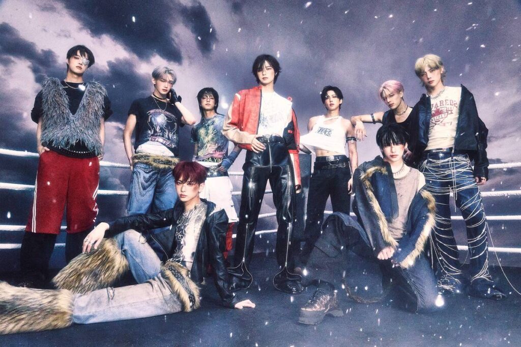 韓国デビュー作が初日にミリオンを突破した「＆TEAM」の（左下から時計回りに）HARUA、EJ、JO、TAKI、K、FUMA、MAKI、NICHOLAS、YUMA（C)YX LABELS