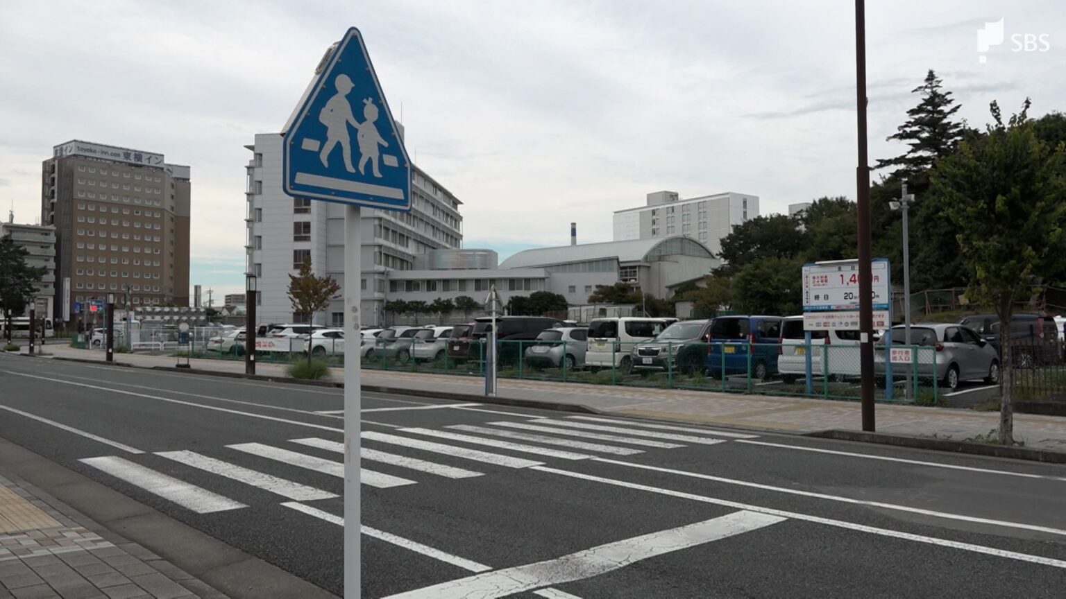18歳女子高校生がワンボックスカーにはねられ重傷 運転手の男を逮捕=静岡県警（静岡放送（SBS）） - Yahoo!ニュース