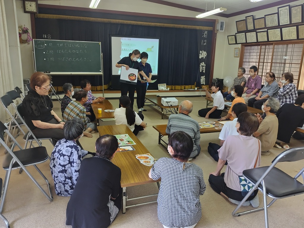 社会福祉学科 加藤自主ゼミ 岡山県真庭市の集いの場を視察｜学部・大学院｜美作大学