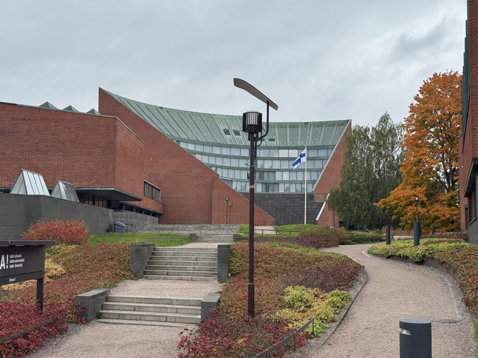 アアルト大学の秋