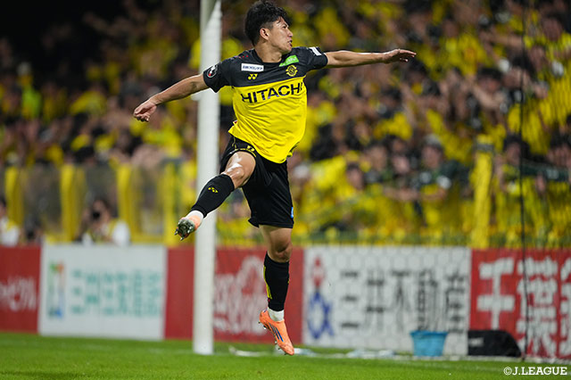 【公式】柏が大逆転勝利で決勝進出!広島は2戦合計4-1で決勝に駒を進める【サマリー:ルヴァンカップ 準決勝 第2戦】:Jリーグ公式サイト(J.LEAGUE.jp) 柏が大逆転勝利で決勝進出!広島は2戦合計4-1で決勝に駒を進める【サマリー:ルヴァンカップ 準決勝 第2戦】