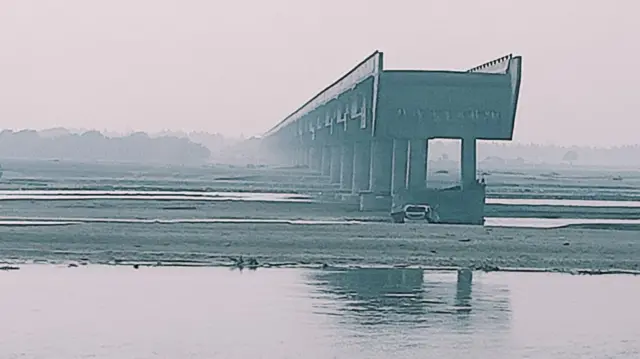 未完成の橋