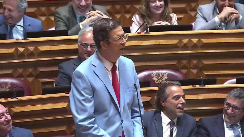 共和国議会におけるゴンサロ・カピトン氏（PSD）の演説