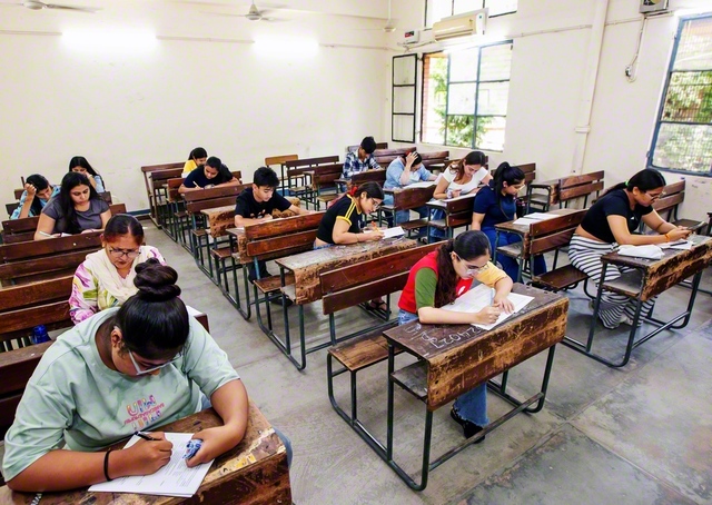 インドの受験者が真剣に