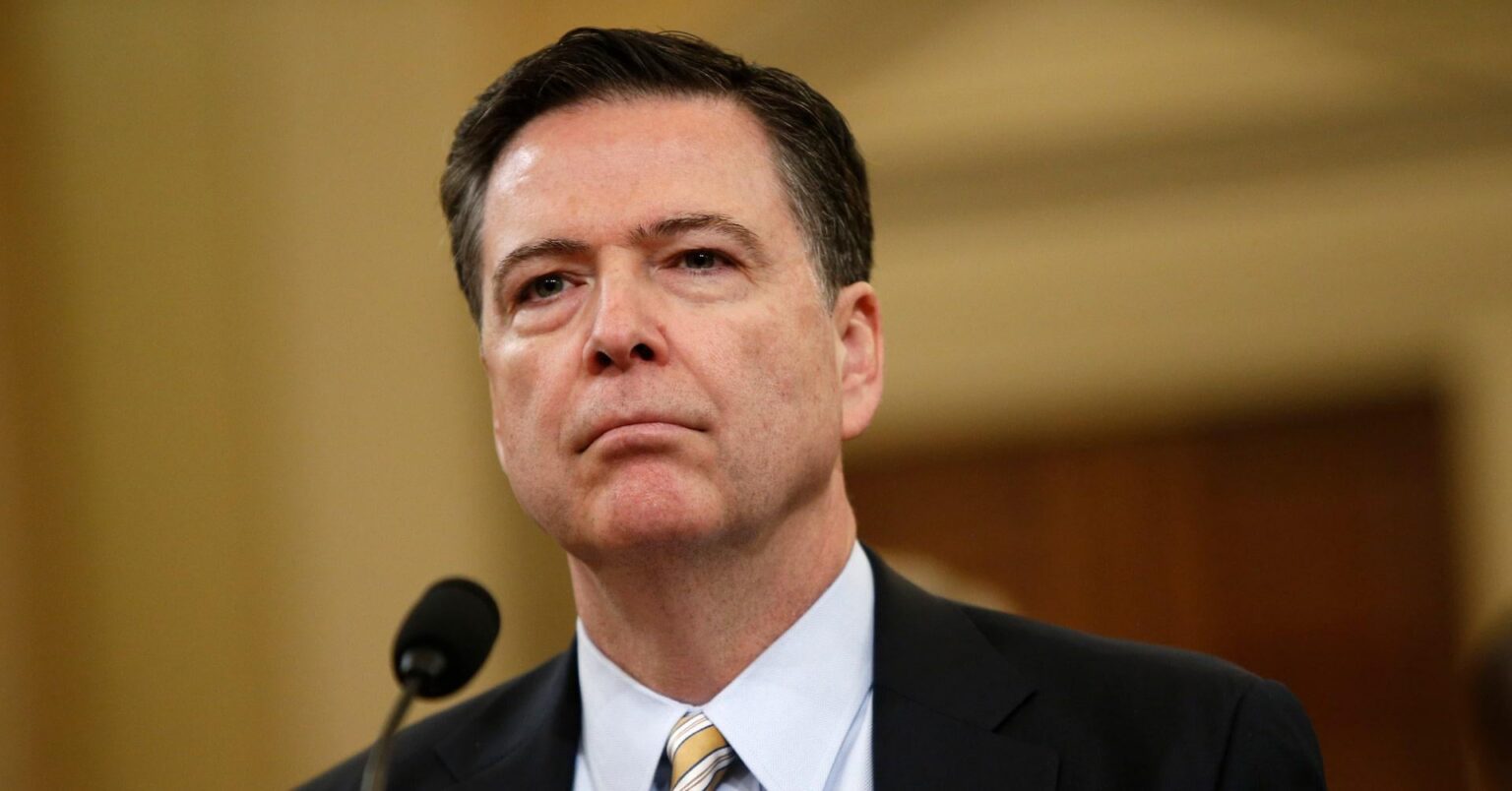 FBIのエージェントは、コミー・パー・ウォークを拒否したことに対して義務から解放されました、4人が馴染みのあると言います
