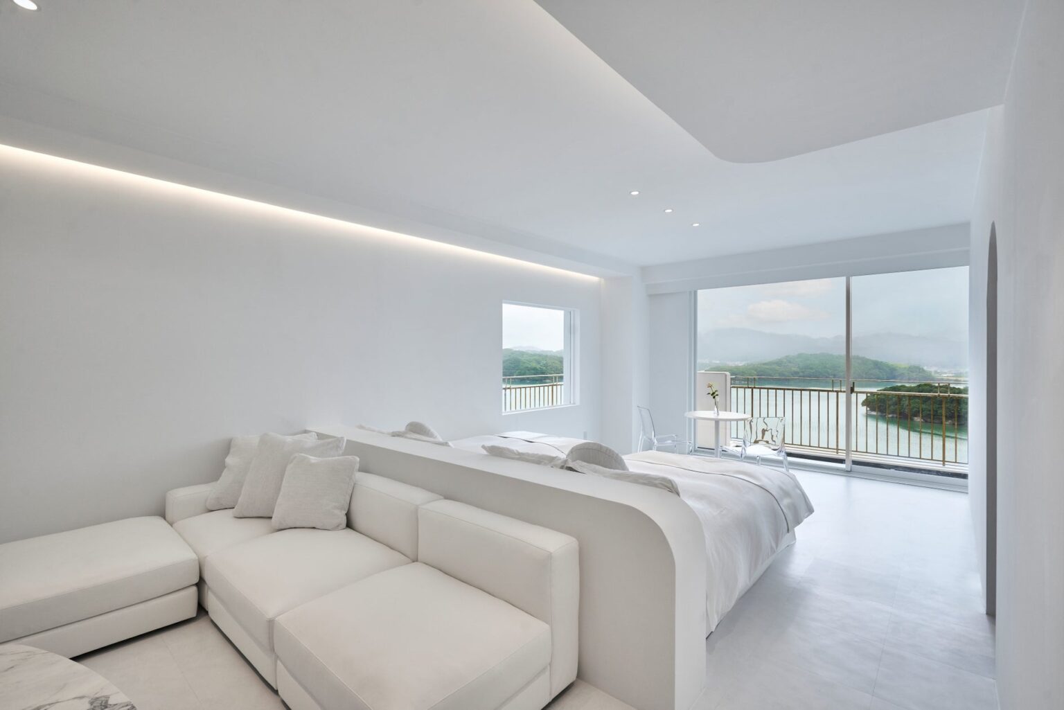 白と青が織りなす、伊勢の美。「旅荘 海の蝶」最上階に2つの新客室 【ROOM SHIRO】【ROOM AO】が誕生