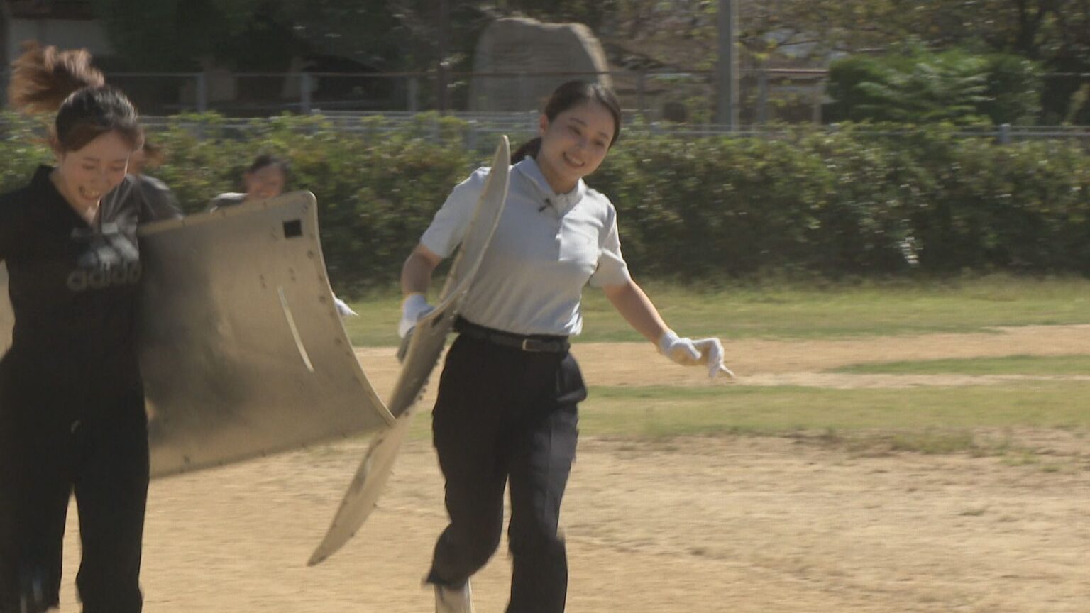 KSBのアナウンサーが警察学校に潜入！6kgの大盾を使った厳しい訓練を体験　高松市 | KSBニュース | KSB瀬戸内海放送