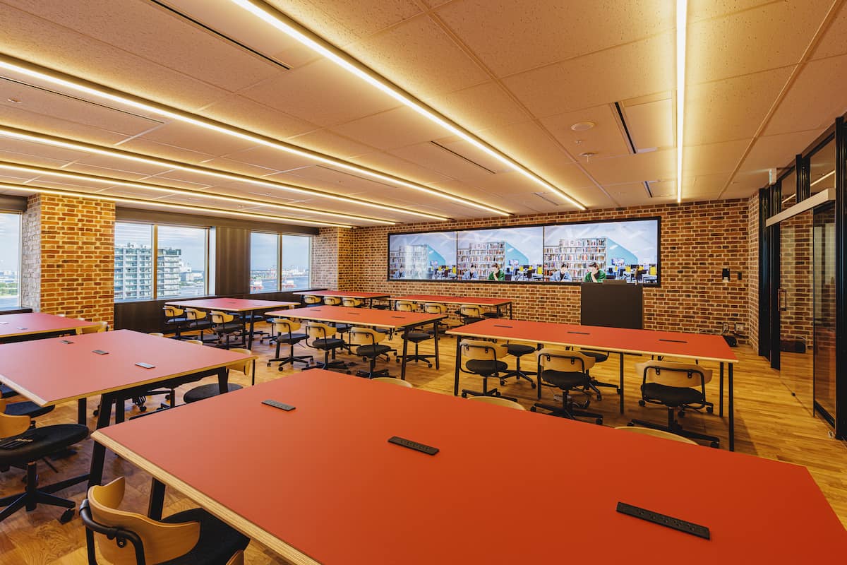 SAK University東京イノベーションキャンパス 48名教室が2教室