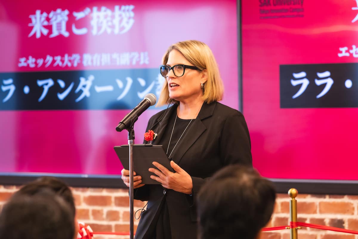 イギリスの名門国立大学エセックス大学　ララ・アンダーソン教授(エセックス大学/教育担当 副学長)
