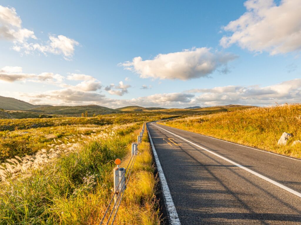 秋に行きたい「山口県の絶景ドライブスポット」ランキング！ 2位「秋吉台カルストロード・秋芳洞周辺ルート」、1位は？ - All About ニュース