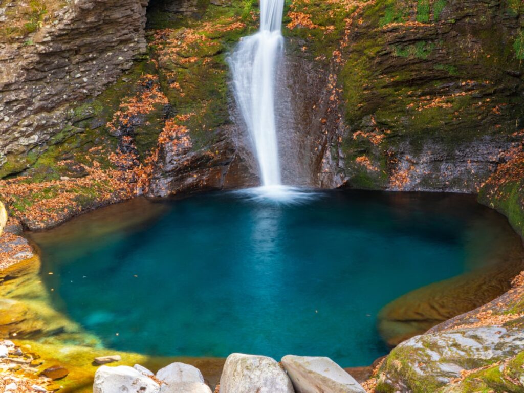 秋に行きたい「栃木県の穴場秘境」ランキング! 2位「おしらじの滝」を抑えた1位は? 【2025年調査】 – All About ニュース 秋に行きたい「栃木県の穴場秘境」ランキング! 2位「おしらじの滝」を抑えた1位は? 【2025年調査】 - All About ニュース