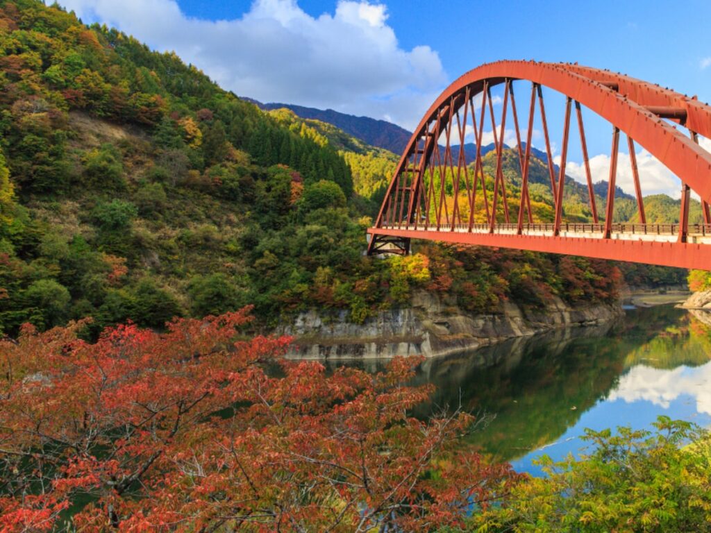 秋に行きたい「長野県の穴場秘境」ランキング！ 2位「奥裾花渓谷」、1位は？ 【2025年調査】 - All About ニュース