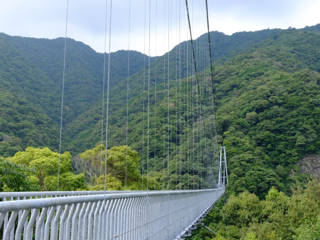 秋に行きたい「宮崎県の穴場秘境」ランキング！ 2位「綾の照葉大吊橋」を抑えた1位は？ 【2025年調査】 - All About ニュース