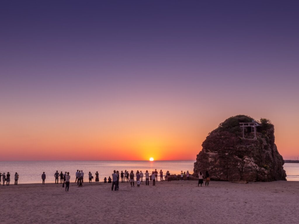 秋に行きたいと思う「島根県の絶景スポット」ランキング! 2位「稲佐の浜」、1位は? 【2025年調査】 – All About ニュース 秋に行きたいと思う「島根県の絶景スポット」ランキング! 2位「稲佐の浜」、1位は? 【2025年調査】 - All About ニュース