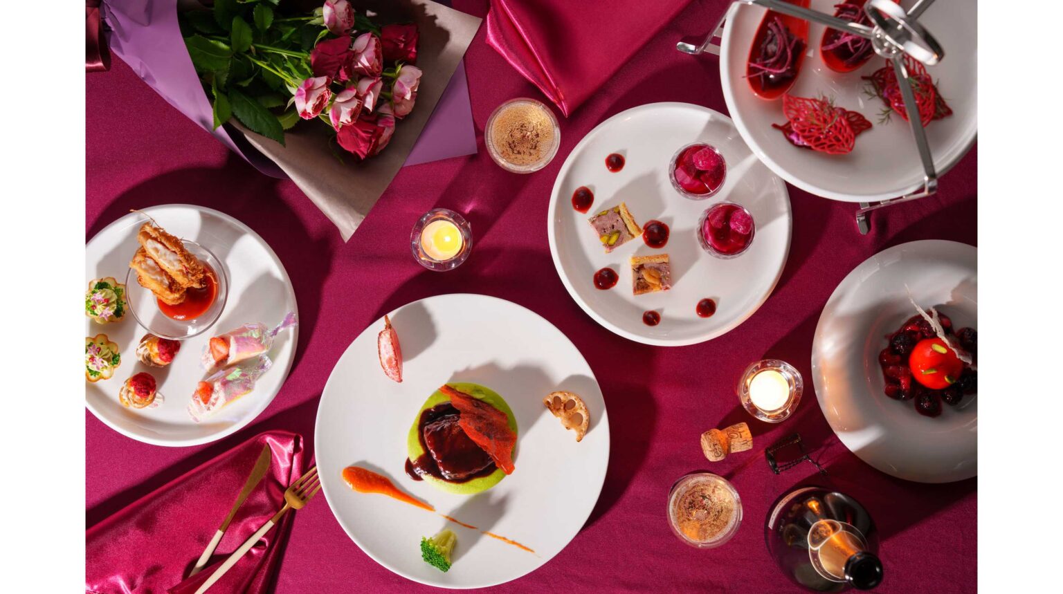 クリスマスカラーで魅せるディナーを、煌めくイルミネーションとともに楽しむ ハイティー「Christmas Delight Night」【ウェスティンホテル仙台】 | ウェスティンホテル仙台