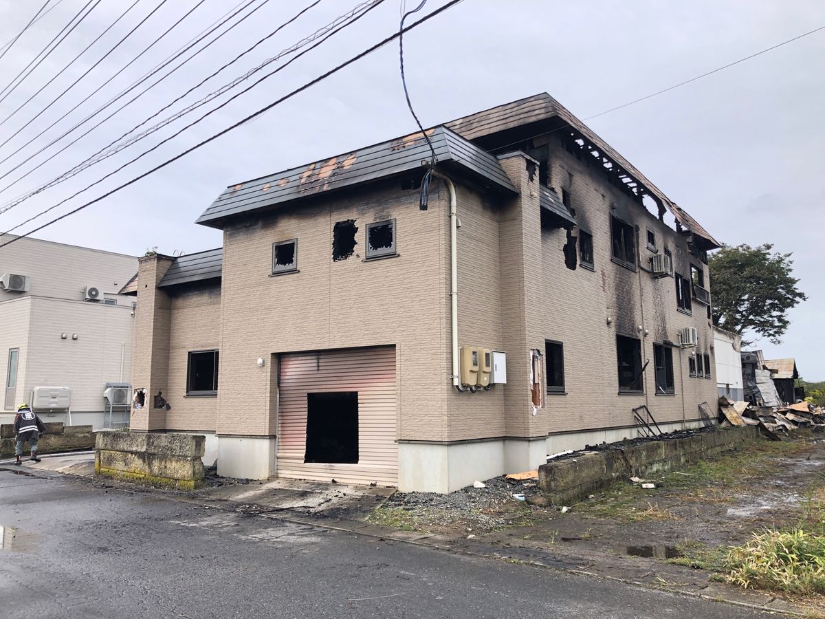 住宅など5棟が焼けたか 世帯主の男性がやけど　出火から7時間近く後にようやく鎮火　山形・南陽市