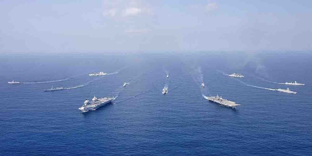 護衛艦あけぼの、アラビア海で英空母「プリンス・オブ・ウェールズ」などと日英印諾共同訓練を実施 | フネコ - Funeco
