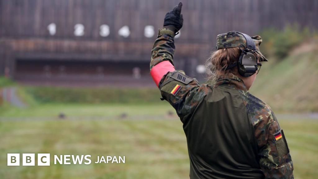 ドイツ下院、国防費の歴史的増額を可決　基本法改正へ - BBCニュース