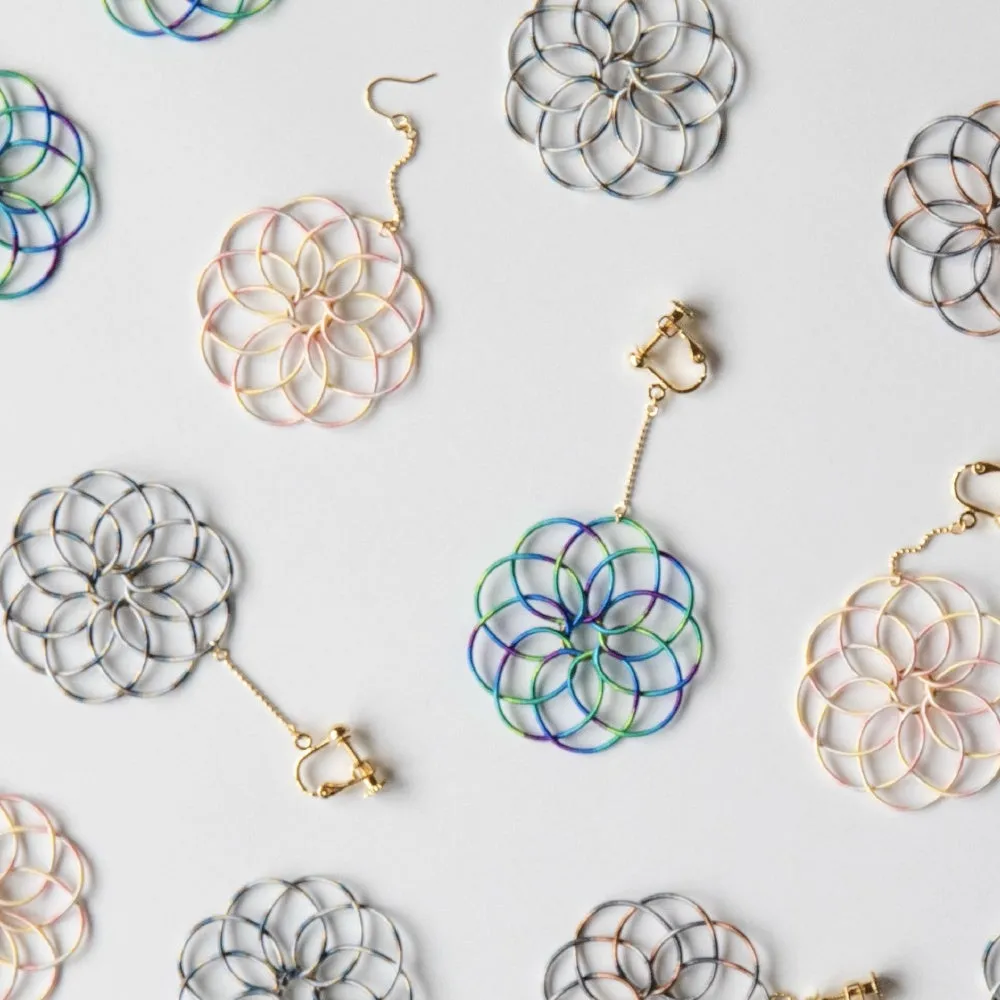 水引でできたイヤリング