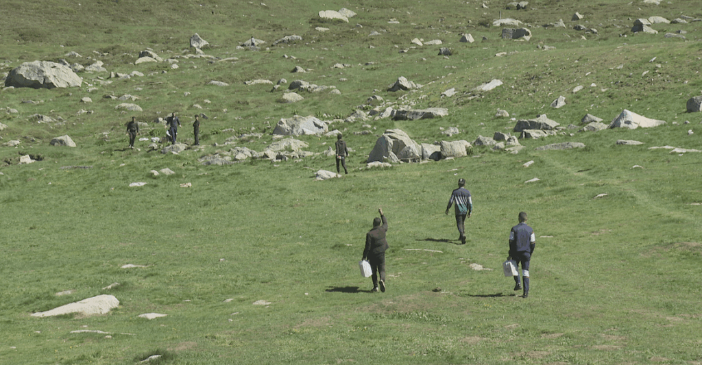 アンドラはパスでの密輸を解決し、フランスが抜本的な措置を講じるのを阻止しなければならない