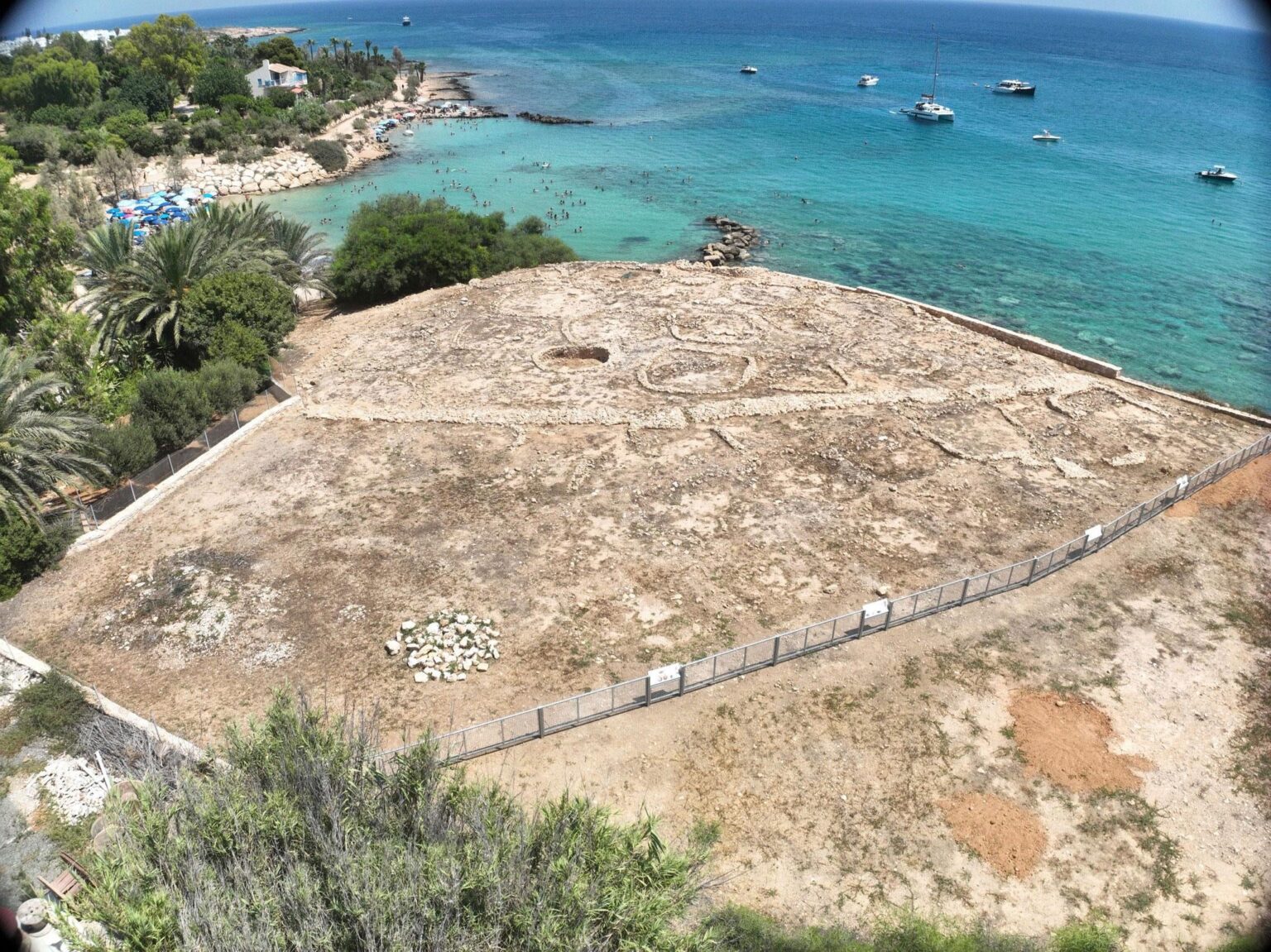 プロタラスの古代「ニシア」遺跡は 7,000 年の歴史を展示